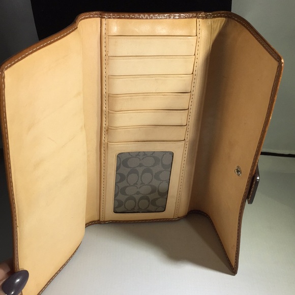 Coach wallet to match bag being sold. - Picture 3 of 3